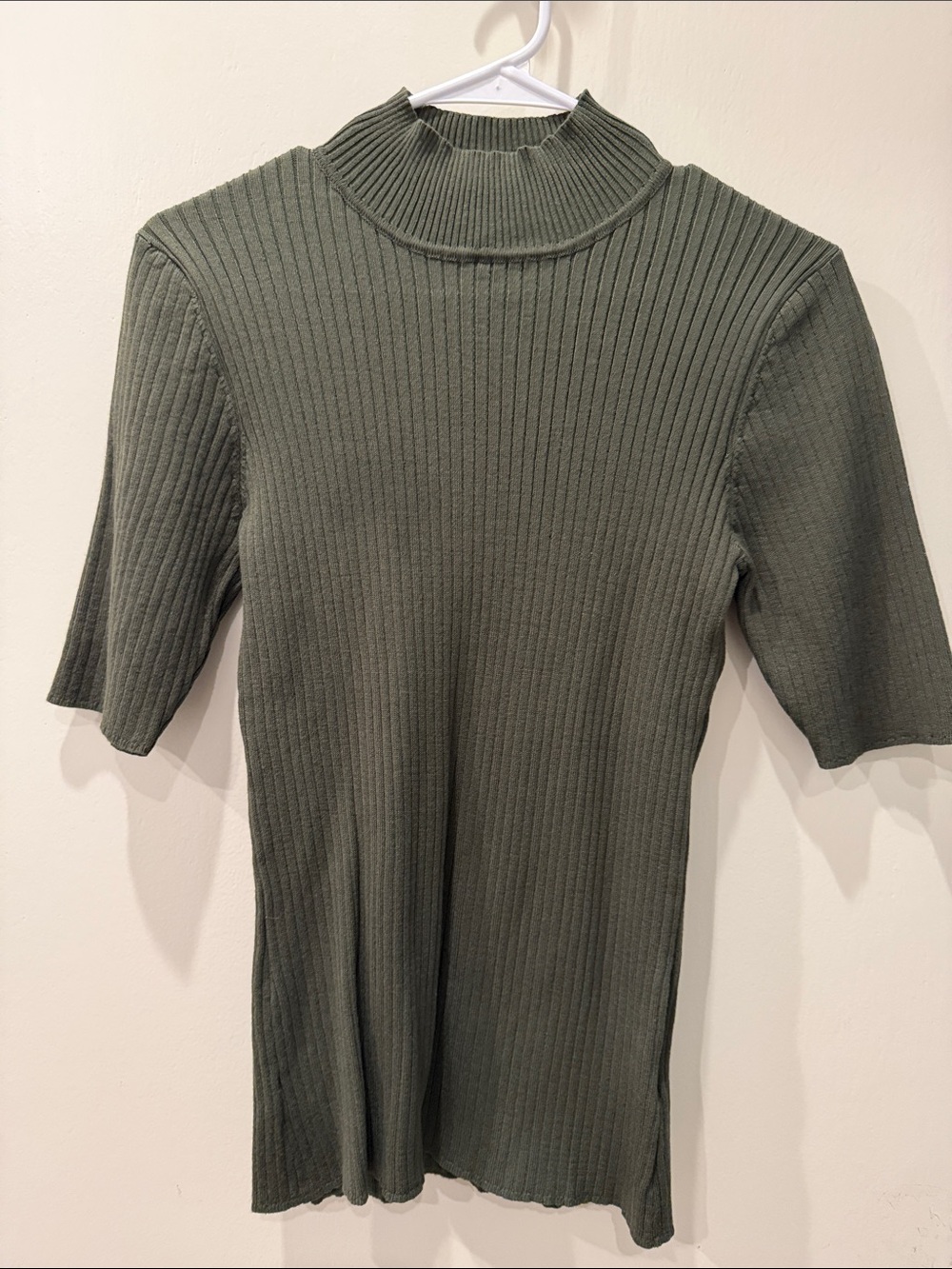 Women's Ribbed Short-Sleeve Turtleneck Sweater - Olive